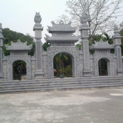 Cổng tam quan đá